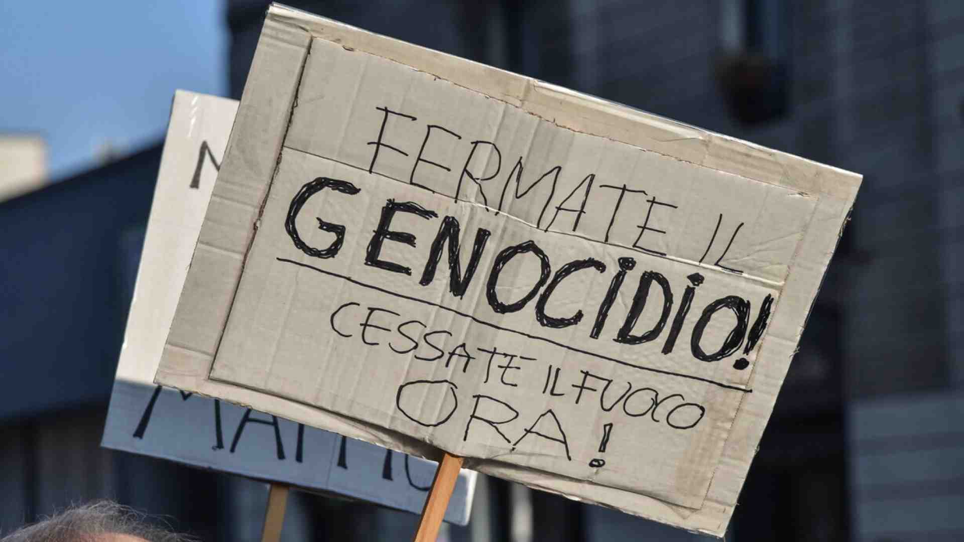 In un clima di assedio, l’Università di Padova dice no al boicottaggio verso Israele. Anche Siena si sfila