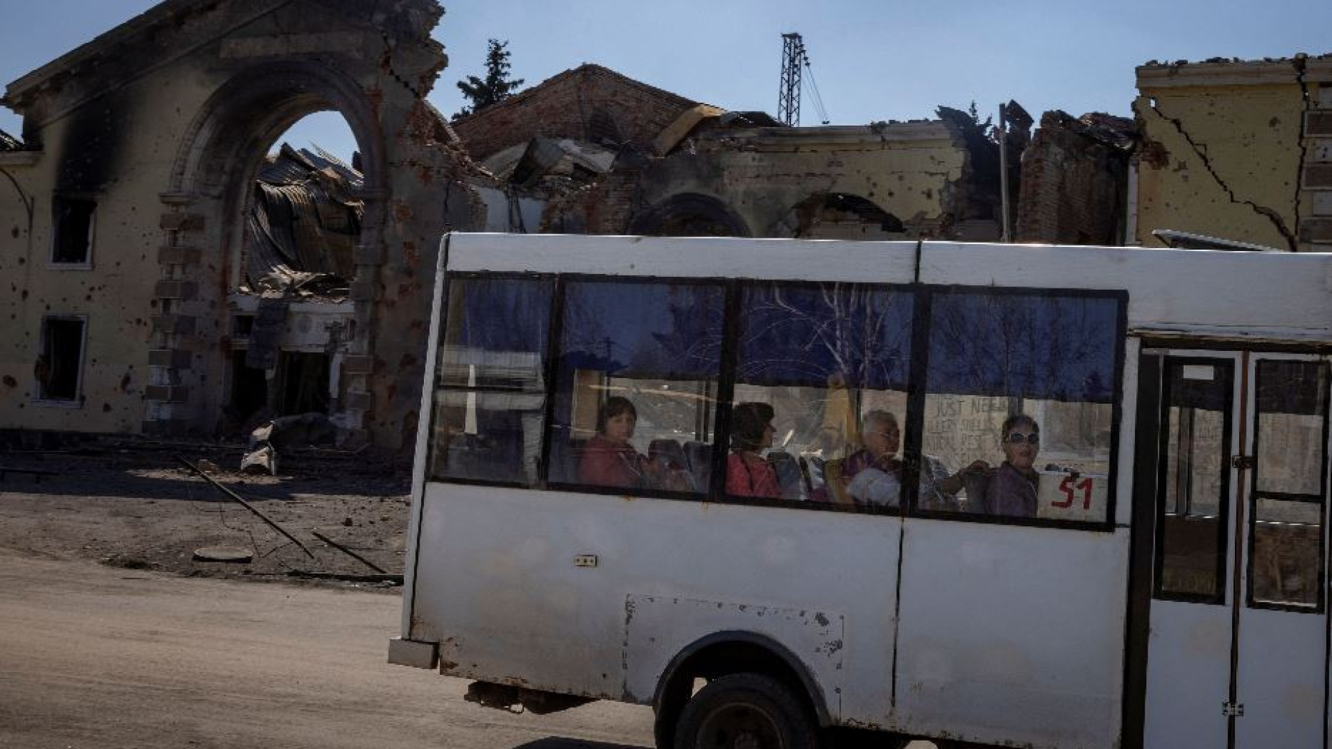 In Svizzera il vertice di pace senza Mosca. E Zelensky invita Trump a Kiev