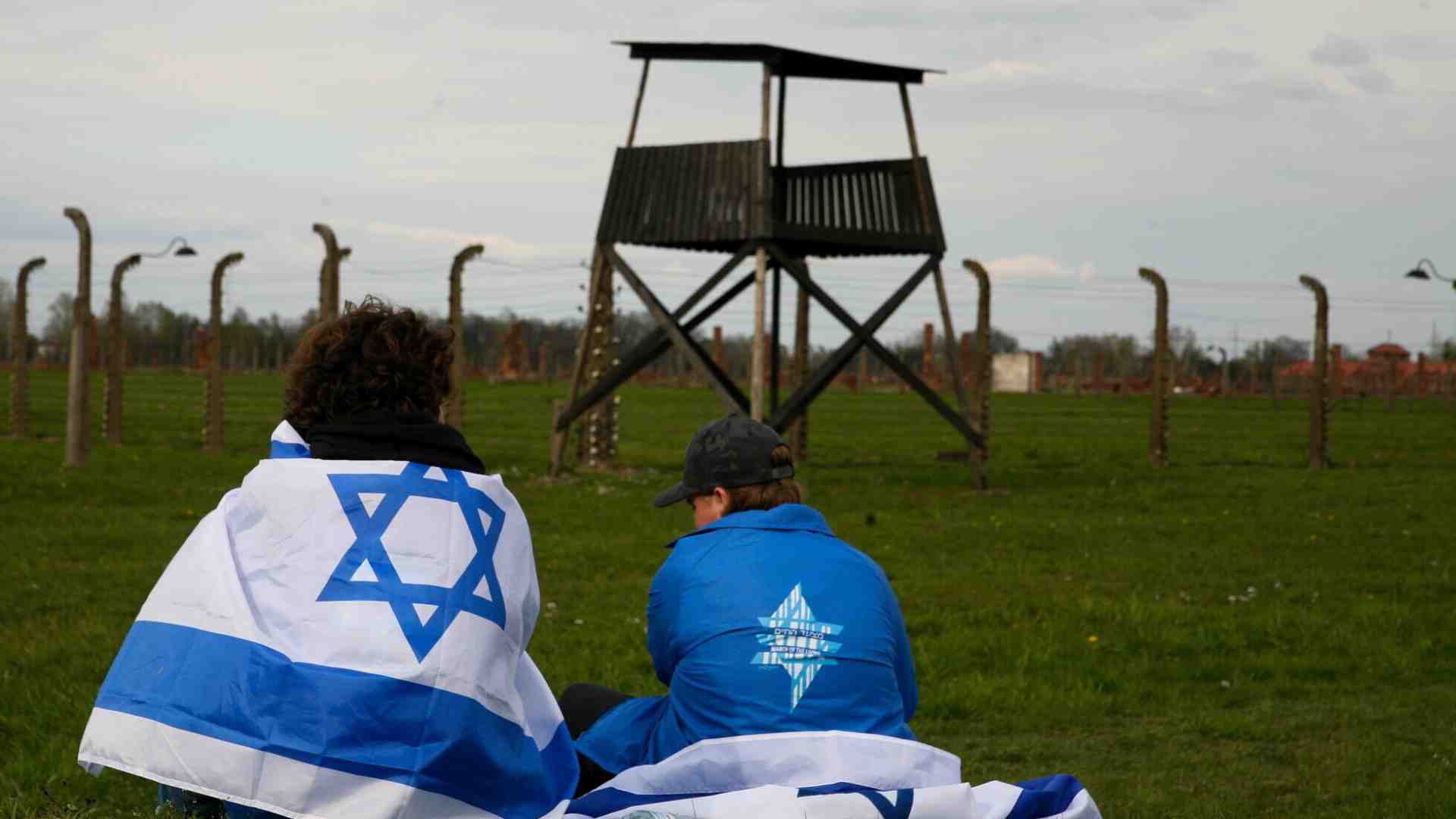 Il disperato tentativo del popolo ebraico di trovare una ragione alla Shoah