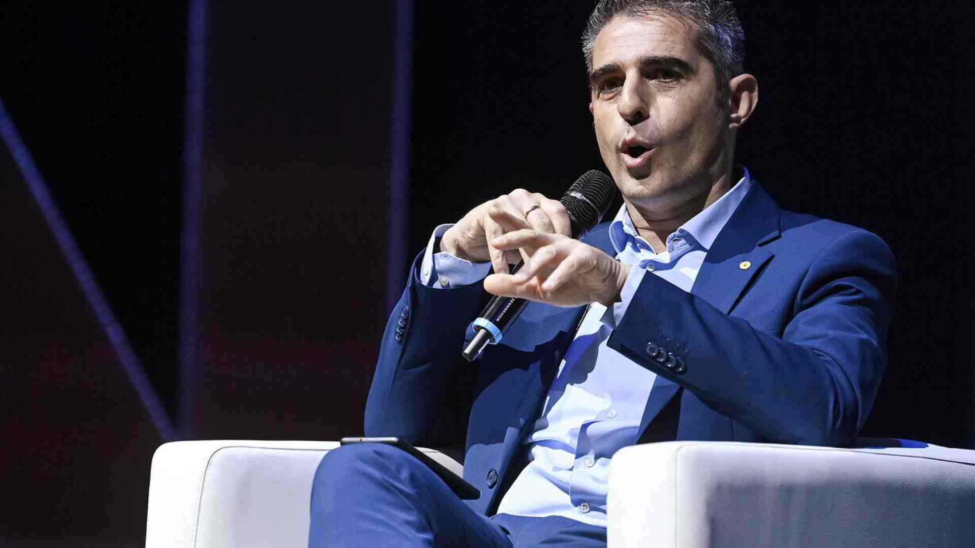 Pizzarotti lascia Più Europa e si candida con Azione