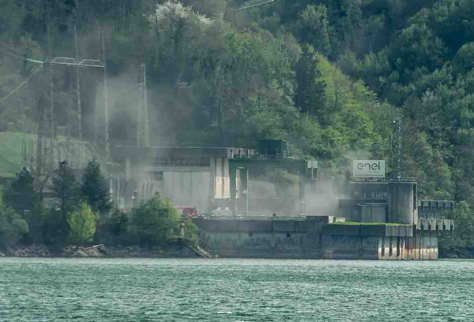 C'è stata un'esplosione alla centrale idroelettrica del lago di Suviana, vicino Bologna