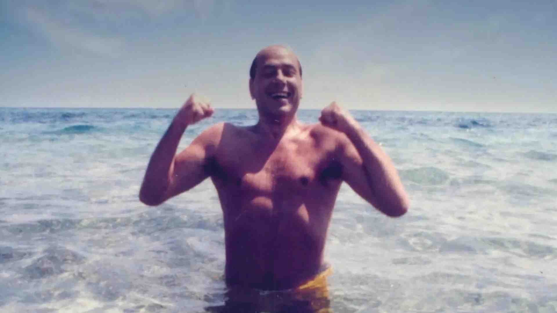 Promossi i primi due episodi del "Giovane Berlusconi". Convenzionale il terzo