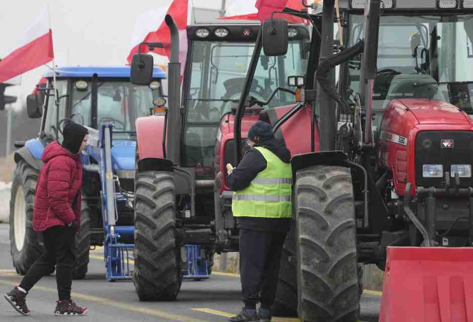 A tu per tu con un trattore. Pazza indagine sui protagonisti degli ultimi mesi