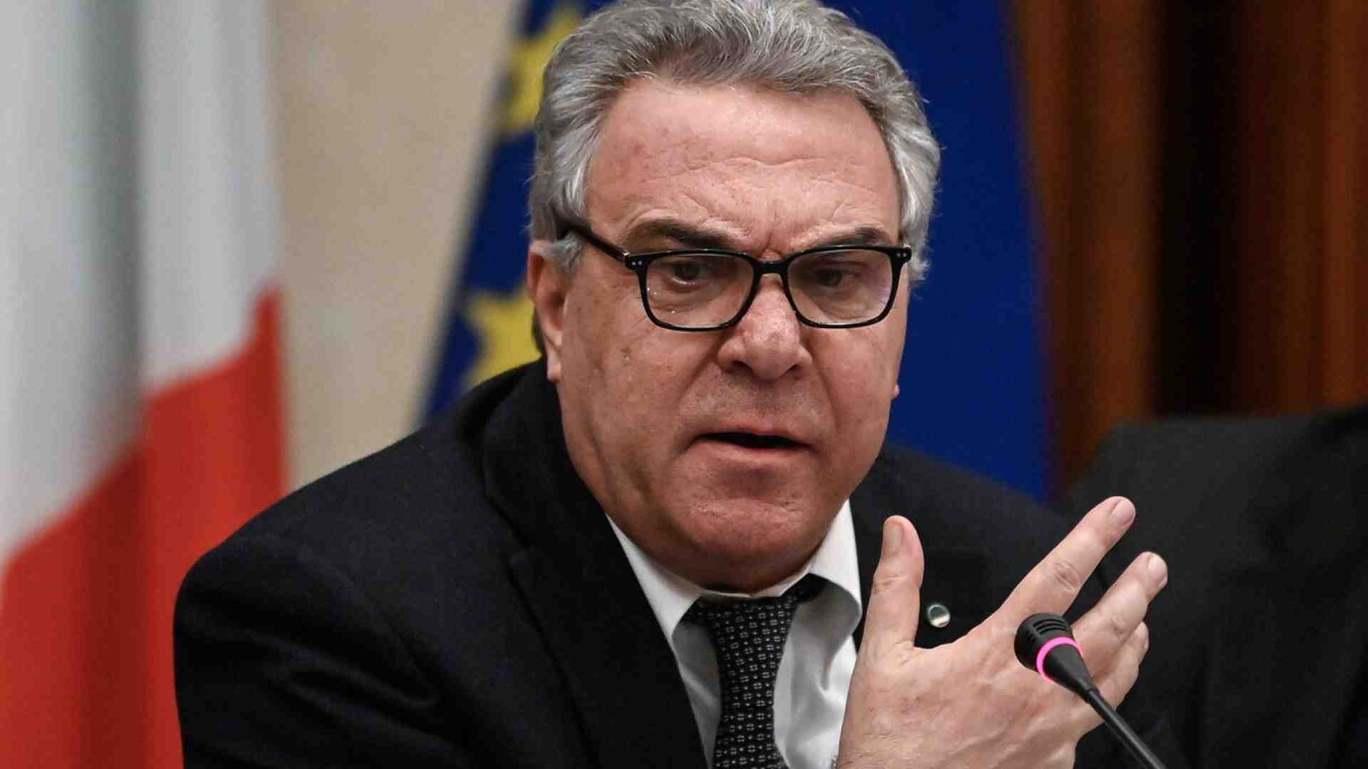 L'attacco di Sbarra a Landini sullo sciopero: "Da lui demagogia incendiaria"