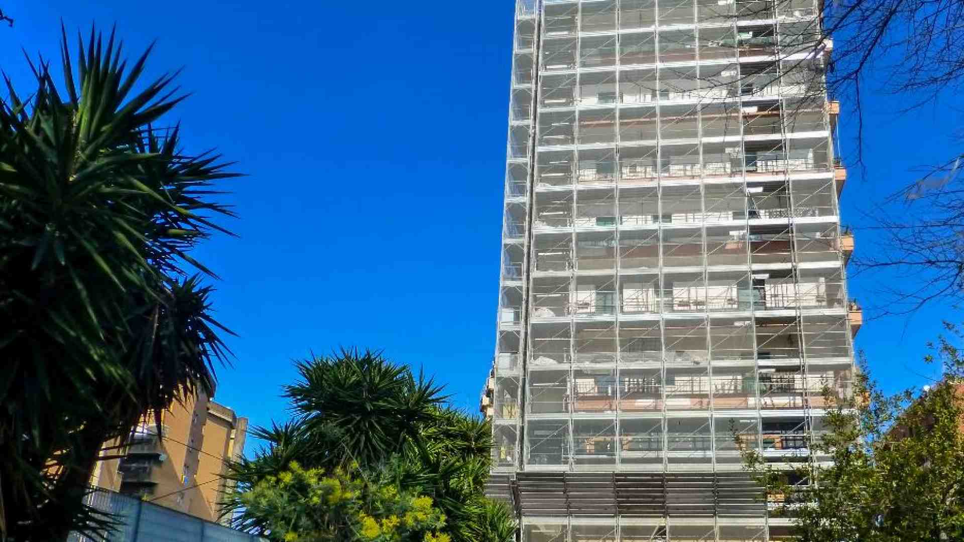 Via libera Ue alla direttiva «Case green», l'Italia vota contro. Cosa cambia