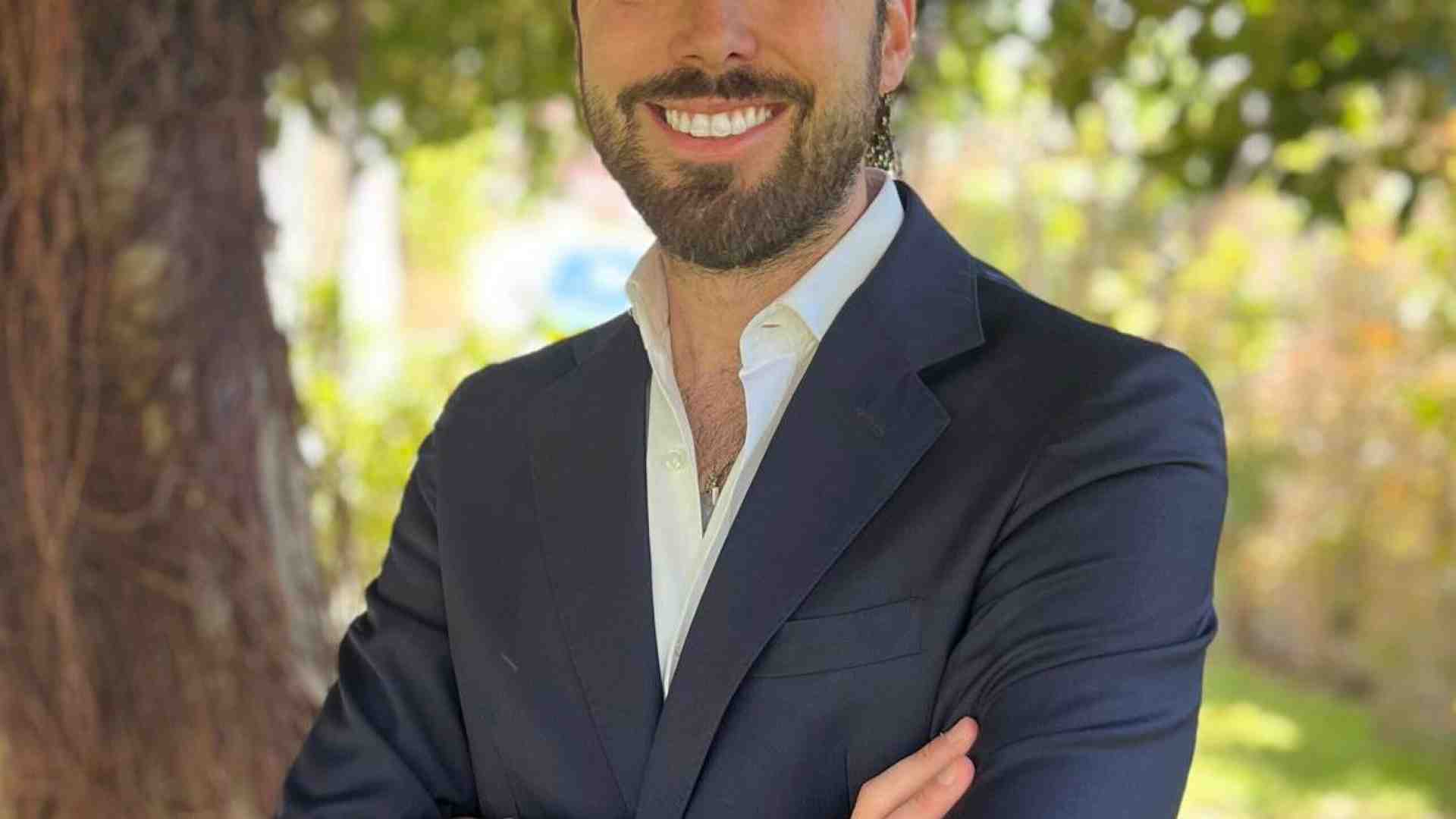 A Bari il centrodestra lancia Fabio Romito, leghista atipico con ciuffo alla Elvis