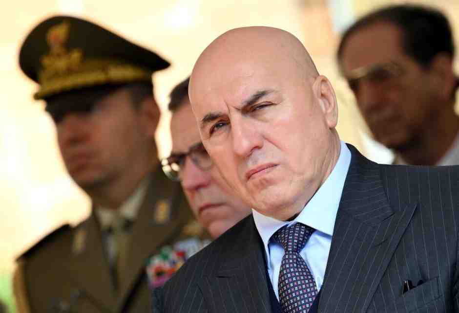 Crosetto: "Attacco dell'Iran gravissimo. Ma Israele non forzi le regole"