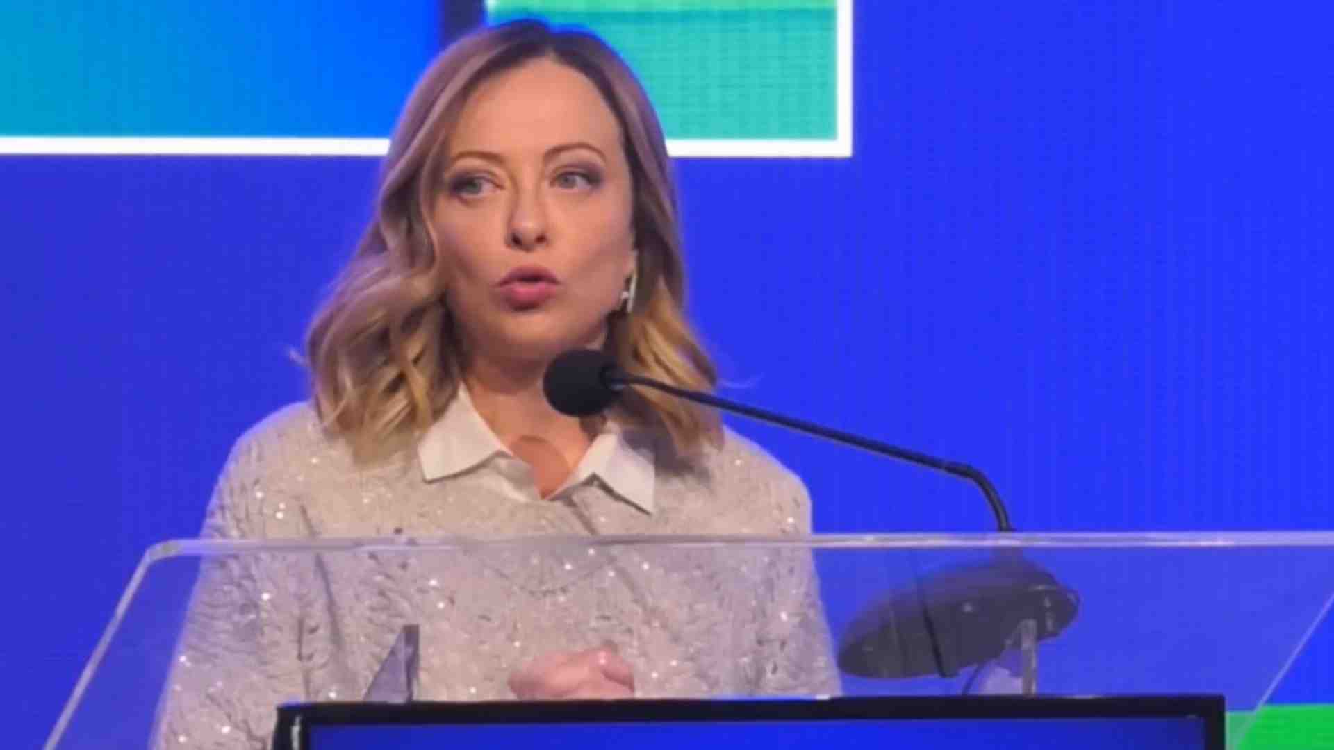 Meloni preoccupata dalla reazione di Israele e dagli sbarchi: domani vola di nuovo a Tunisi