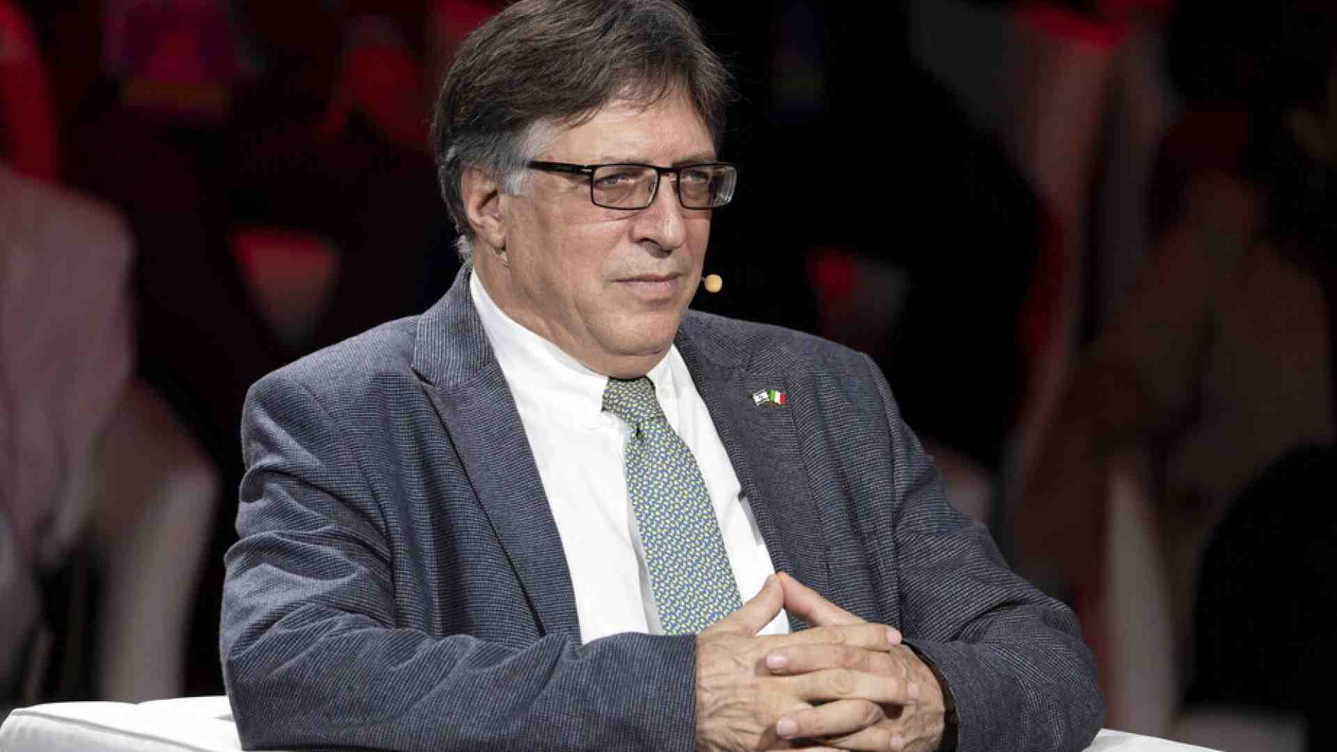 Il professore che spediva carne avariata all'ambasciatore d'Israele