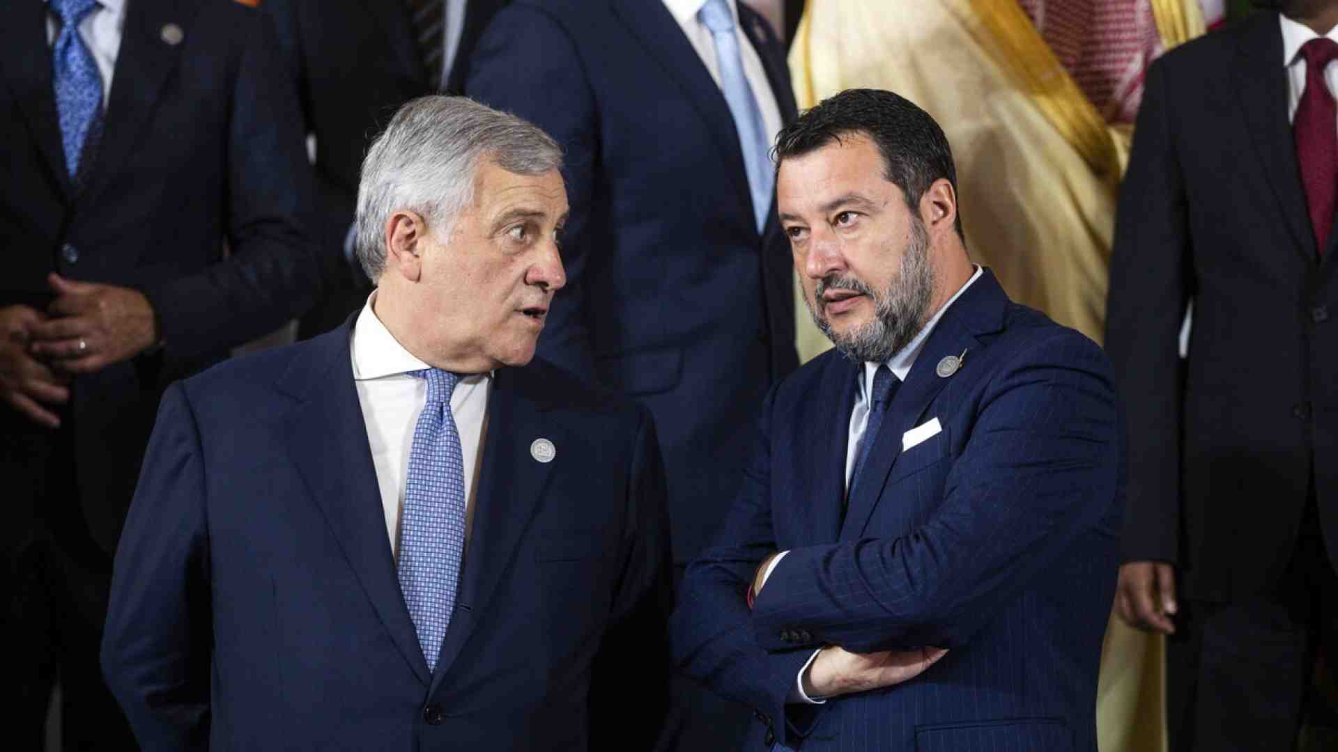 Sale ancora FdI. Tra Lega e FI è testa a testa mentre il M5s accorcia sul Pd. I sondaggi