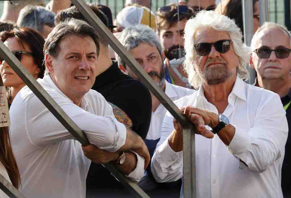 Non solo Bossi, ma pure Fini, D’Alema, Prodi e Grillo. Ecco i padri nobili decaduti