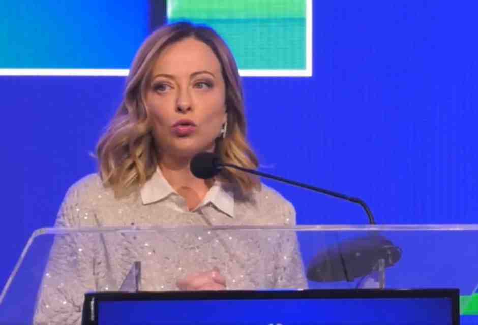 Meloni preoccupata dalla reazione di Israele e dagli sbarchi: domani vola di nuovo a Tunisi