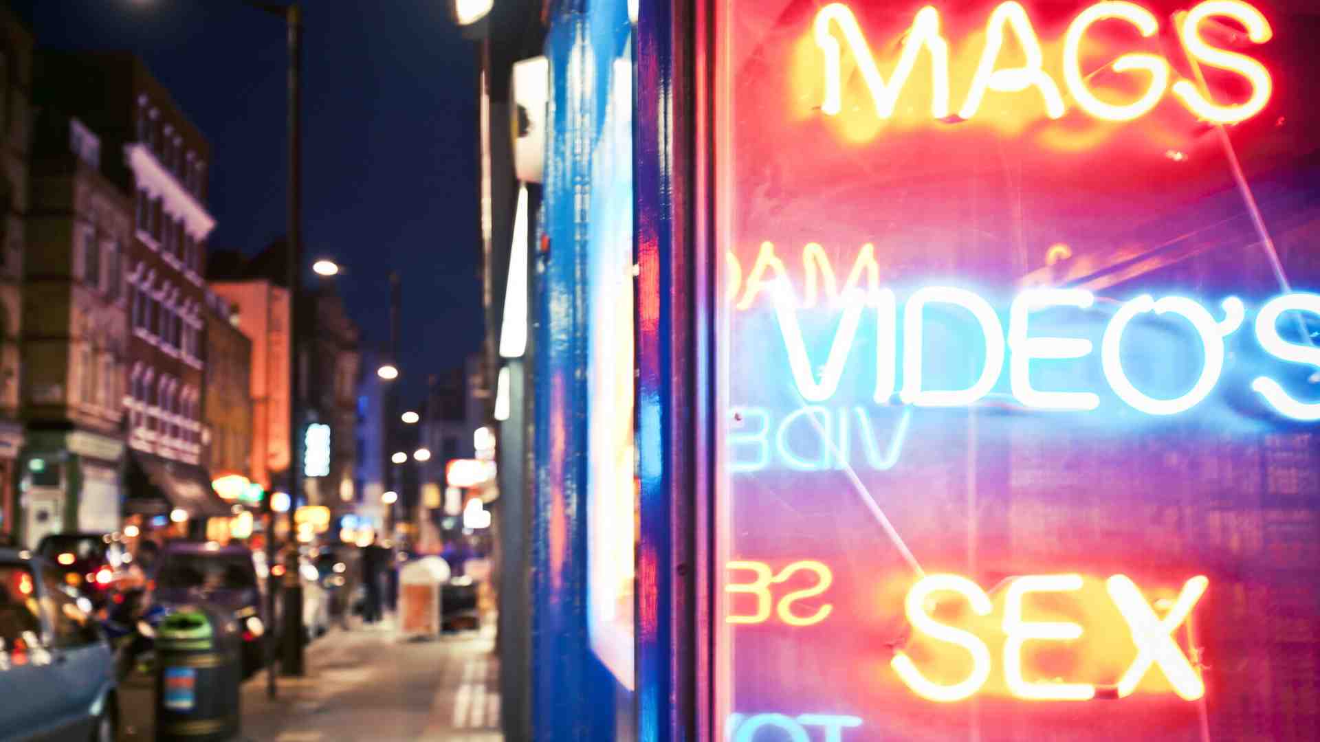 Il benessere fa passare la voglia di fare l’amore, ma sui porno si va fortissimo