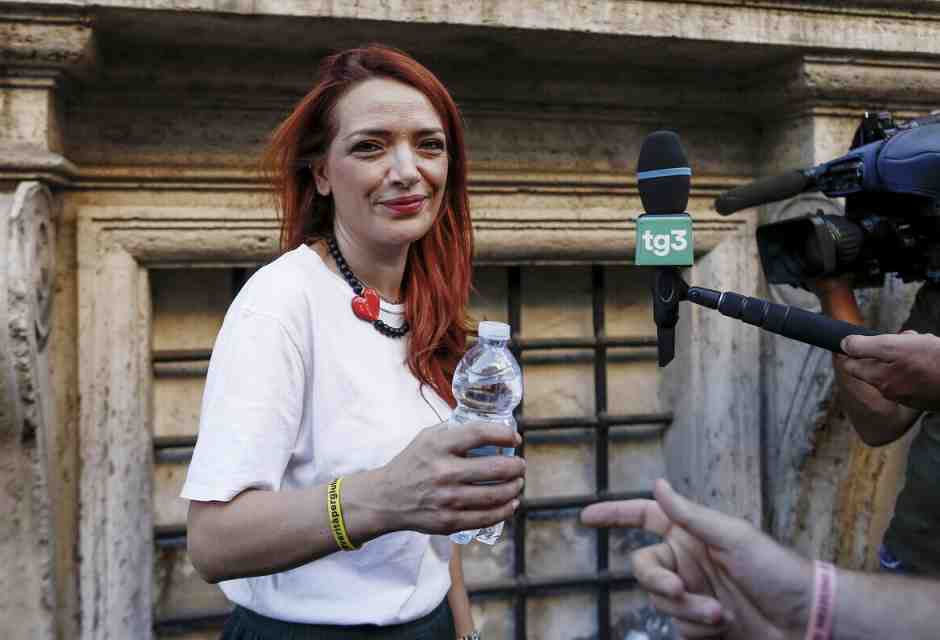 Elly Schlein chiede alla "sardina" Cristallo di correre al sud