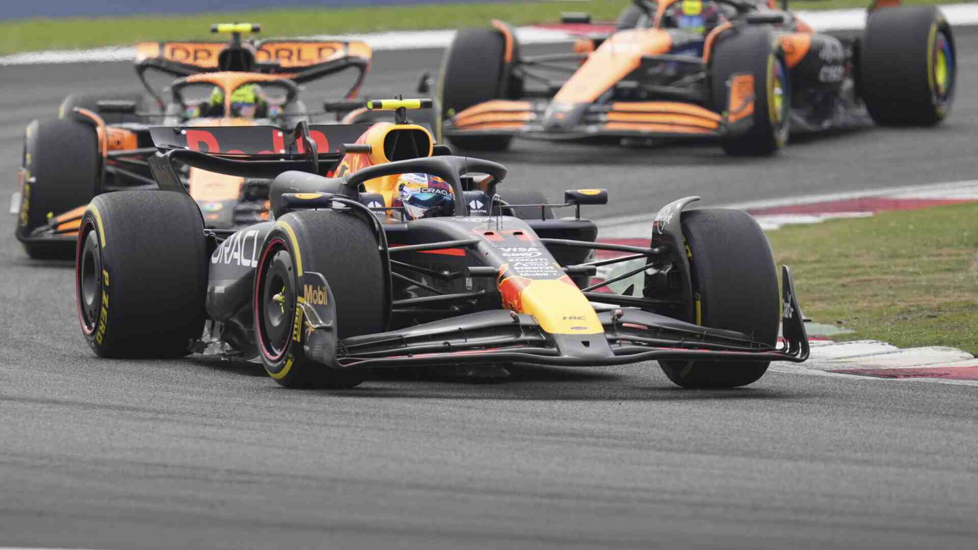 Verstappen vince il Gp di Cina: da 44 Gran Premi è in testa alla classifica piloti