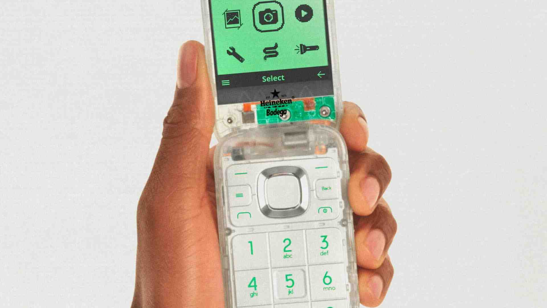 Addio iPhone, torna il vecchio caro telefono stupido