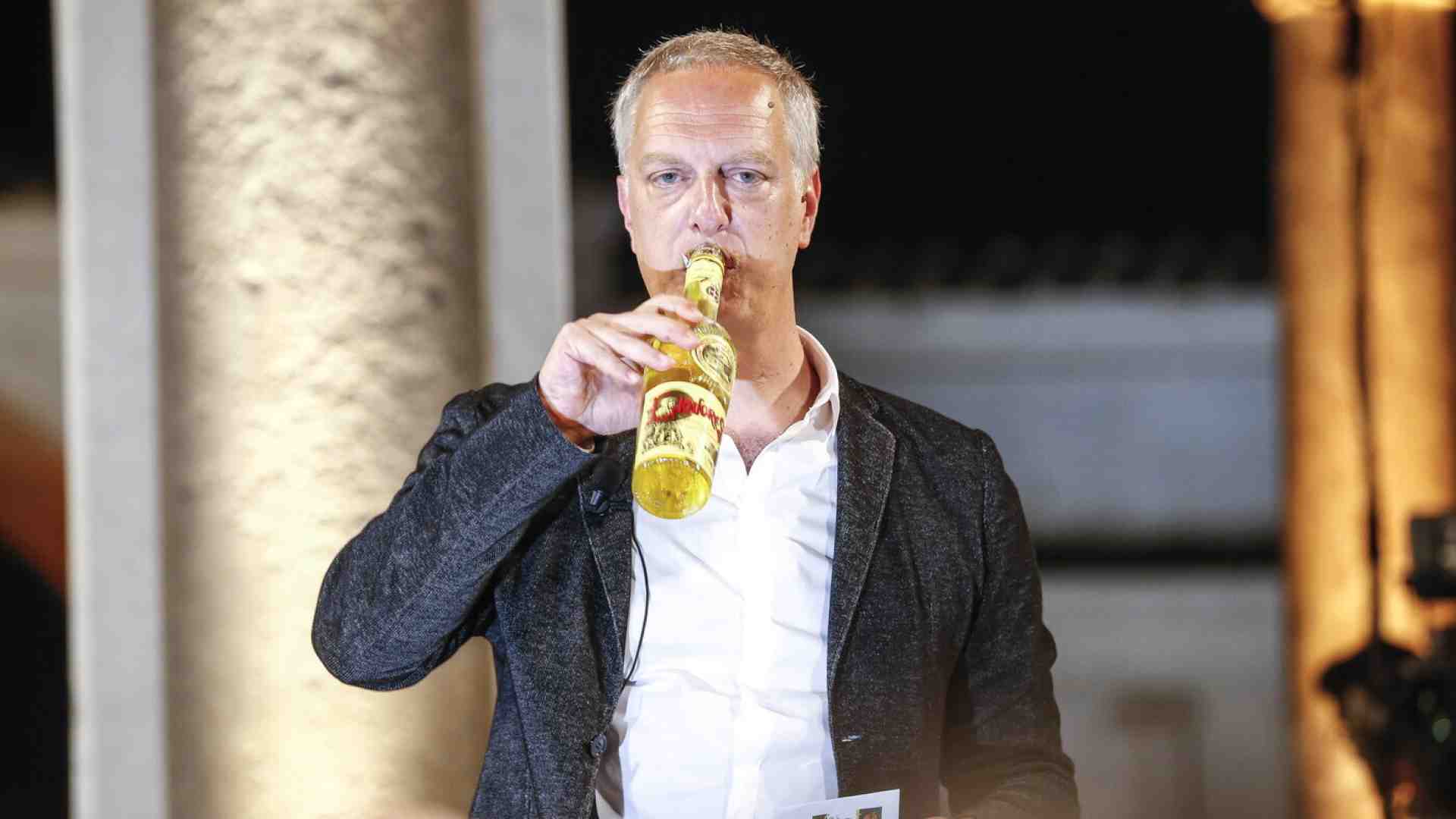 Alla fine siamo arrivati al faccia a faccia: "Antonio Scurati contro Meloni"