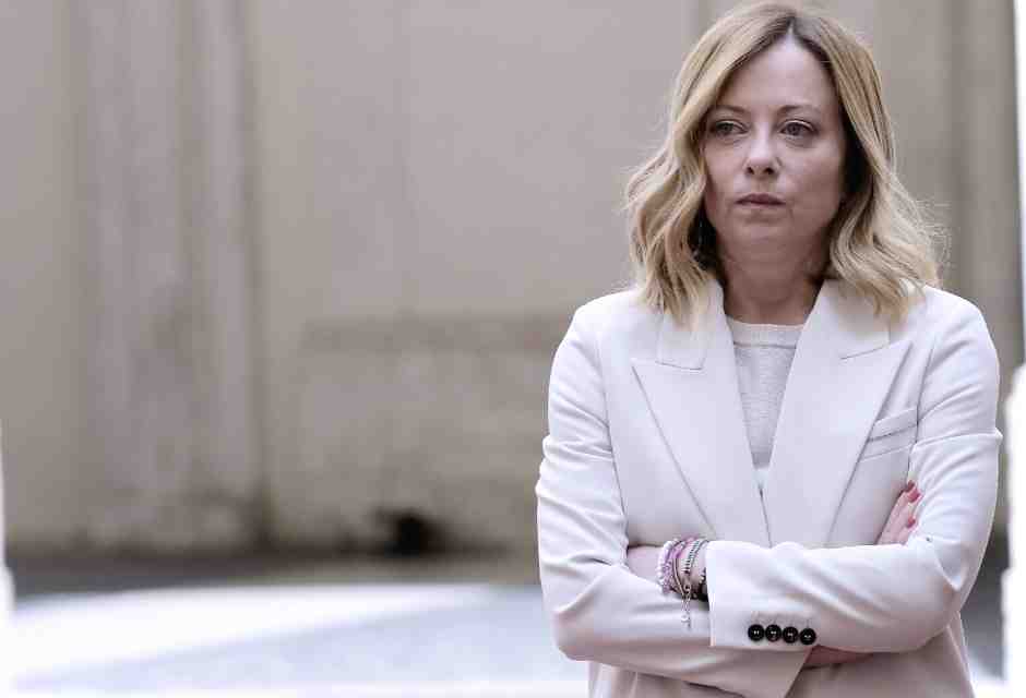 Meloni deve passare dalla fase "è un cretino ma è mio amico" alla fase "è un amico ma è un cretino"