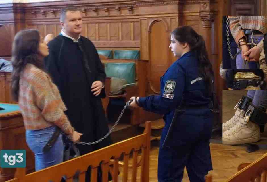 Salis e il 25 Aprile: il padre sul palco dell'Anpi, la figlia riceve in carcere la capogruppo di Avs