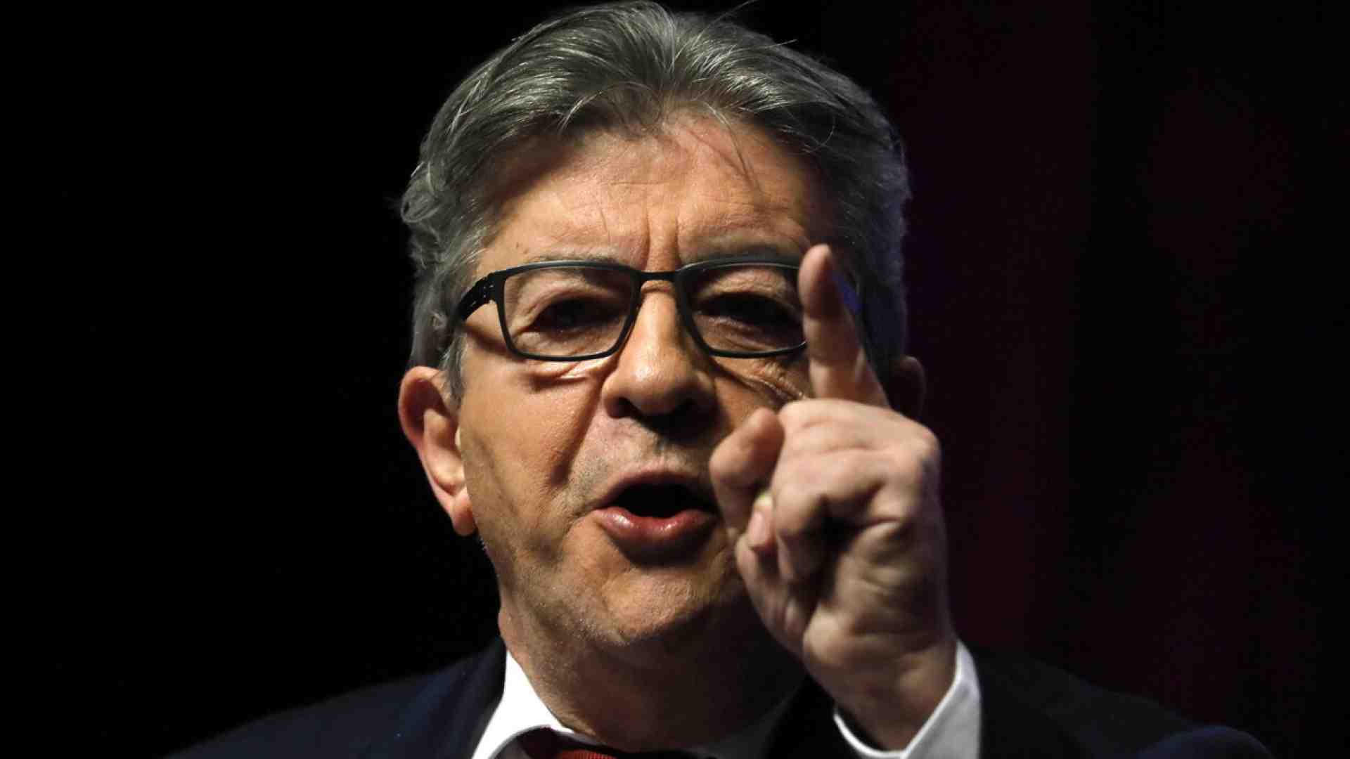 La violenza nella Francia radicalizzata e la sua strumentalizzazione da parte di Jean-Luc Mélenchon