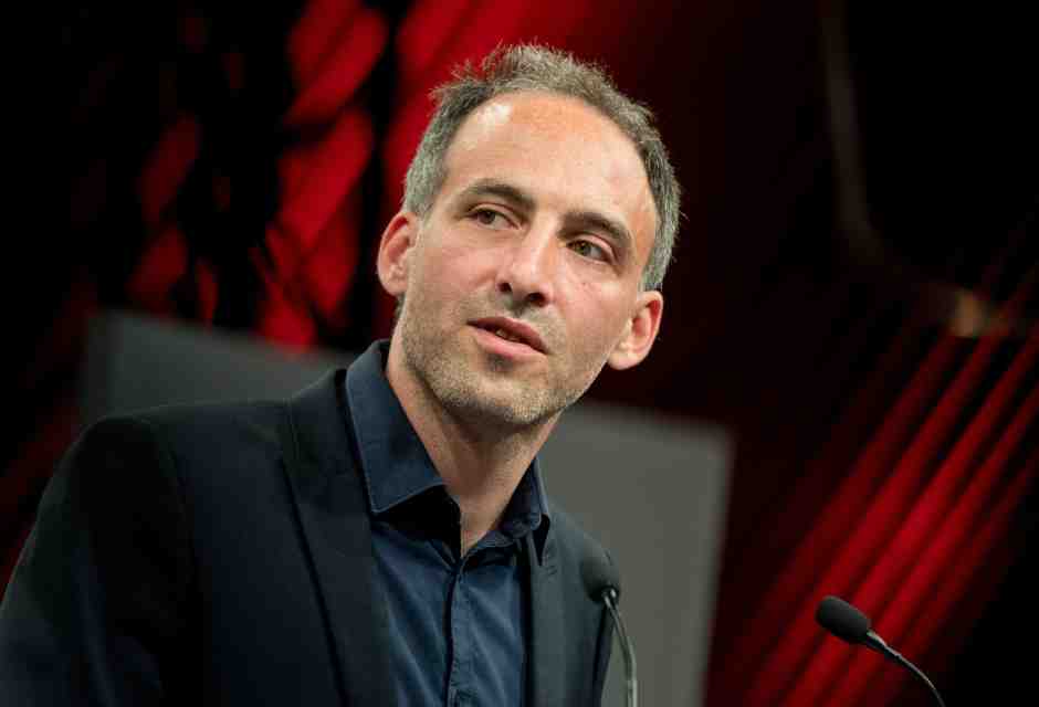 Strapparsi l’Europa dalle mani: il discorso del socialista francese Glucksmann