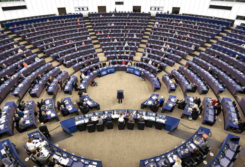 FdI, Lega e M5s si astengono sul testo del Parlamento europeo contro le ingerenze russe