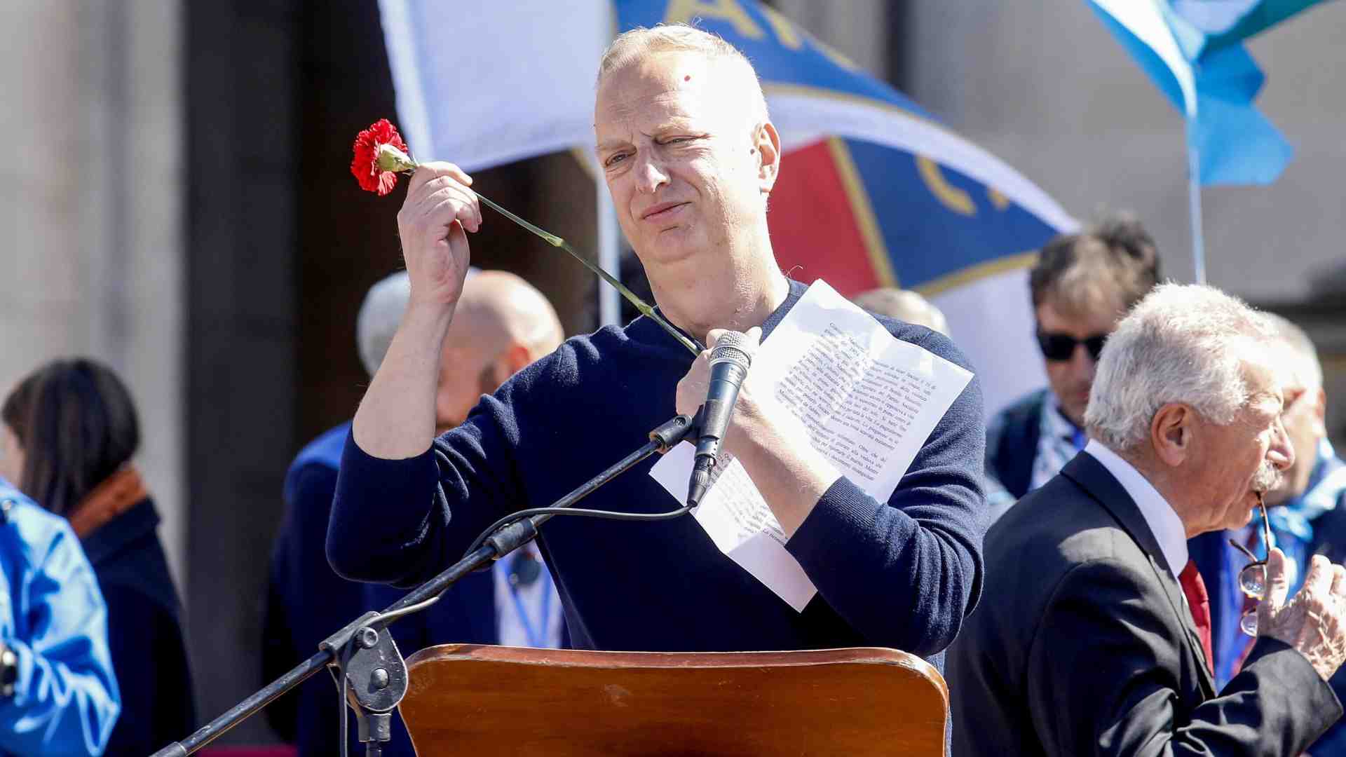 La bolsa commedia dell’antifascismo