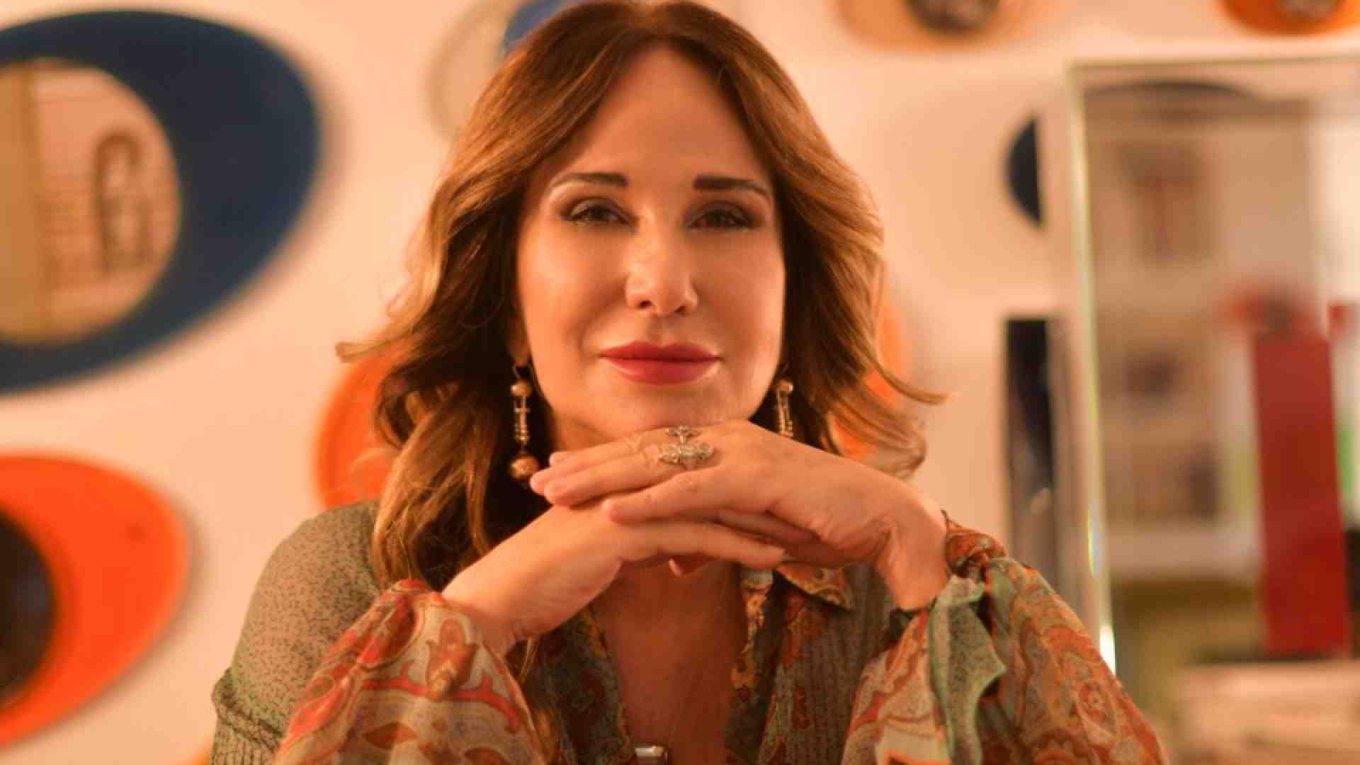 Beatifichiamo Chiara Dynys, artista pratica