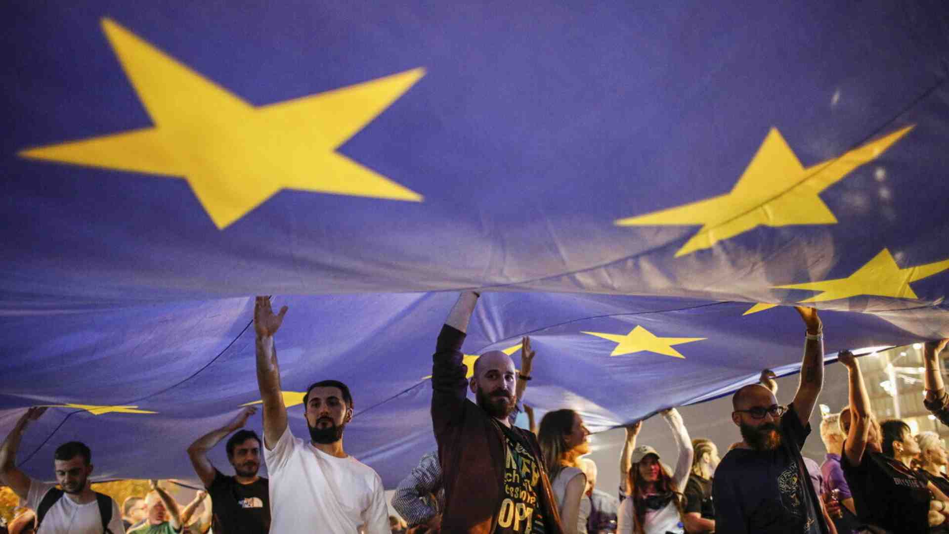 La domanda europeista della piazza georgiana è diversa dal passato. Cosa dobbiamo ascoltare