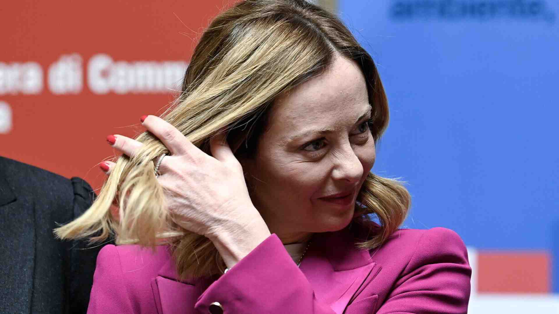 Meloni convoca i sindacati in vista del nuovo "decreto primo maggio": cosa prevede