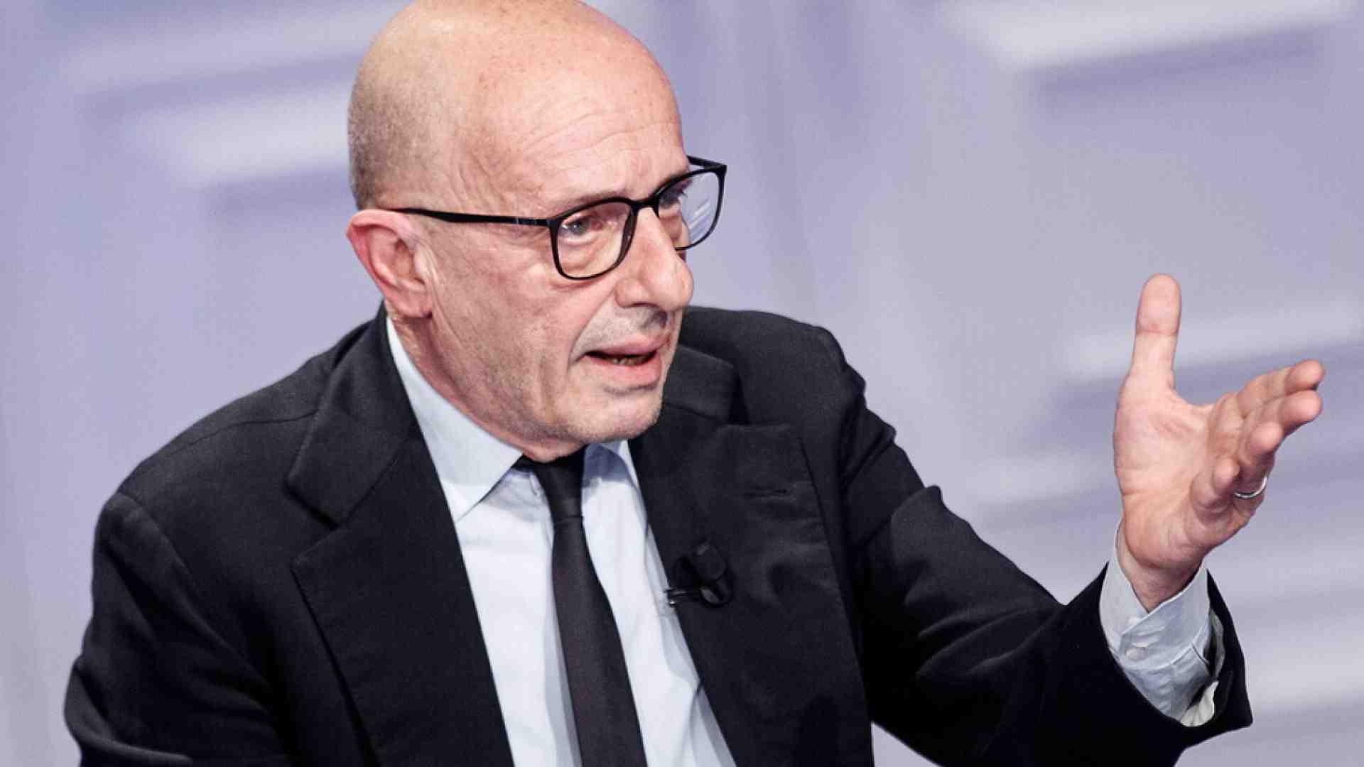 Sallusti: “Berlusconi ci chiese di pubblicare le scuse a Fini. Ma era una sceneggiata. Non ci fu macchina del fango”