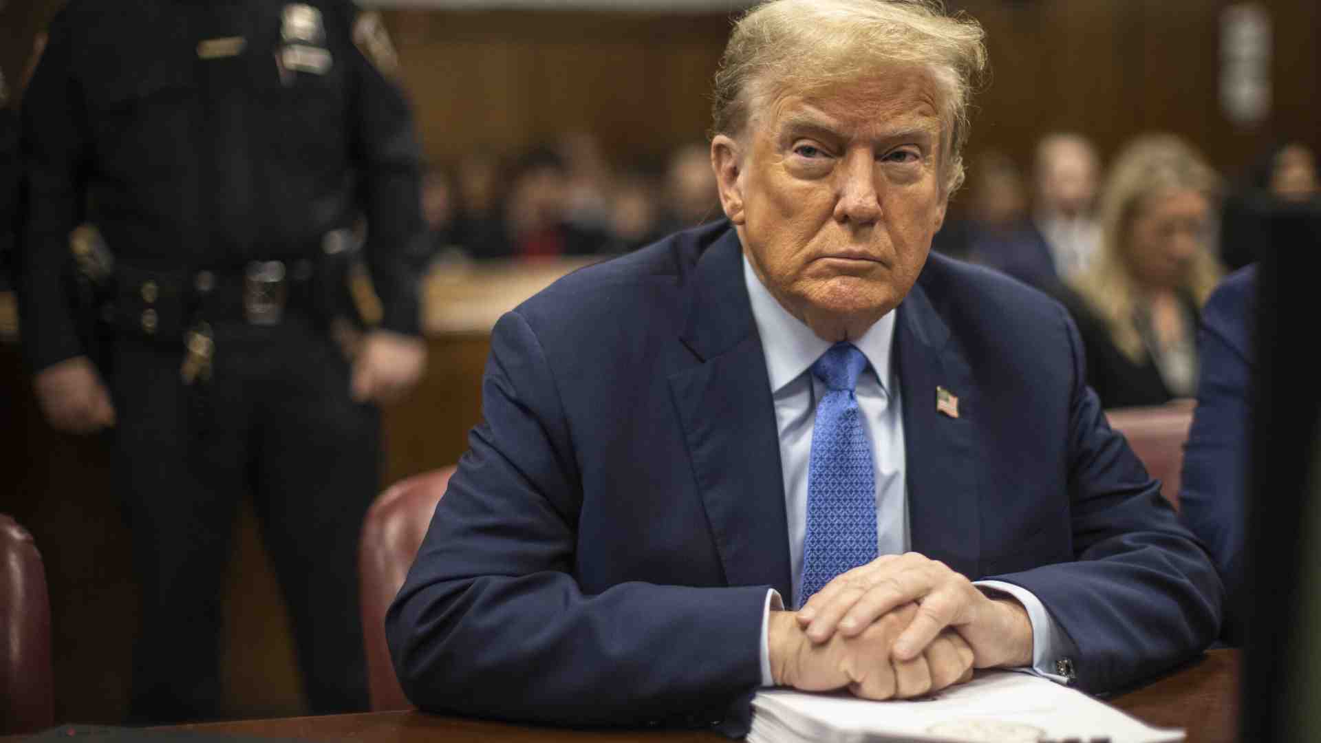 Nel labirinto legale di Trump, che mischia furia e capricci. Ma è bloccato lì