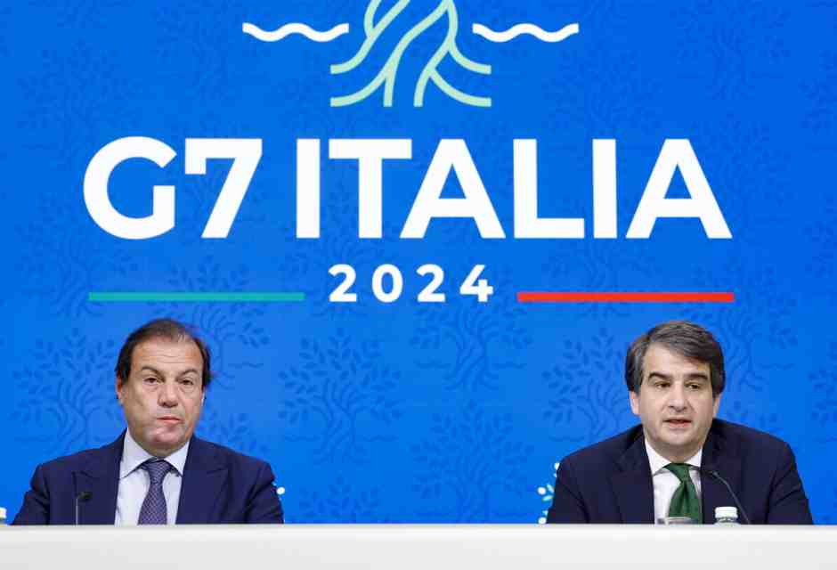 Il Cdm approva le nuove misure per il lavoro. Leo: "Bonus da 100 euro a un milione di famiglie nel 2025"