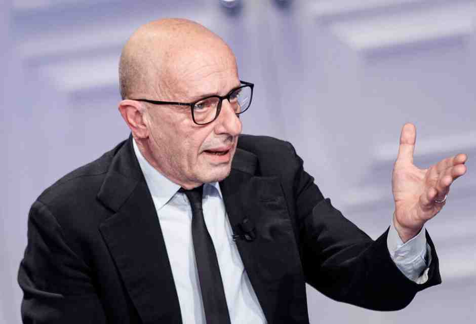 Sallusti: “Berlusconi ci chiese di pubblicare le scuse a Fini. Ma era una sceneggiata. Non ci fu macchina del fango”