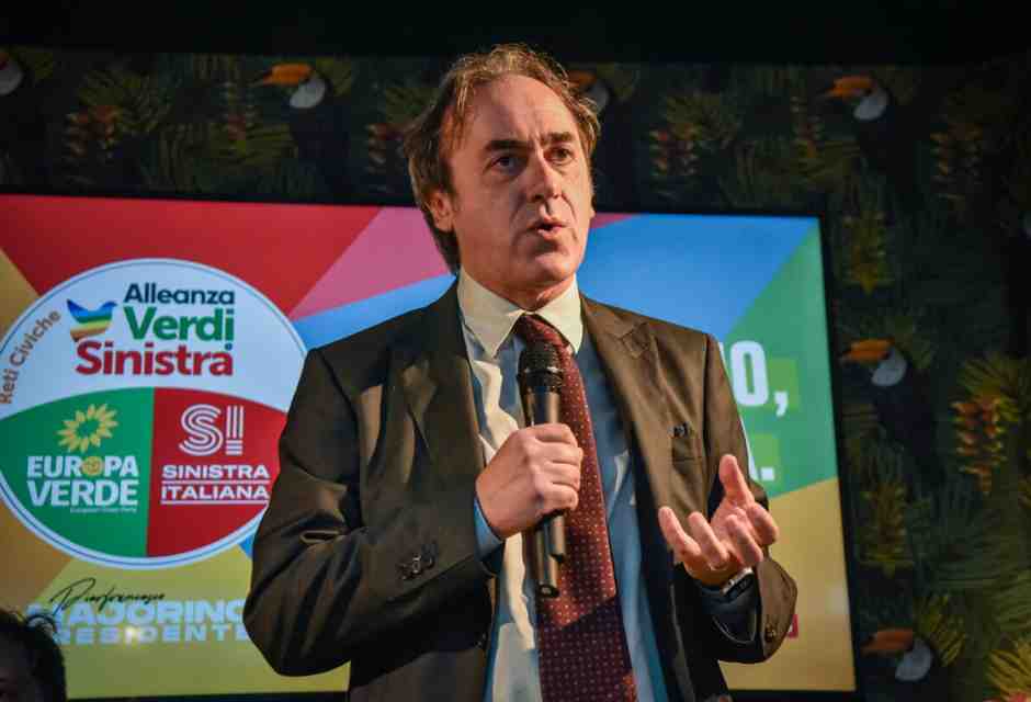 Bonelli su Ilaria Salis: "Ecco perché ho smentito fino all'ultimo la candidatura. È stata lei a proporsi"