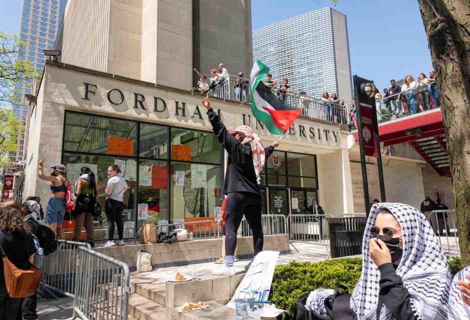 “L’Iran usa gruppi universitari per destabilizzare l’occidente”, dice Emmanuel Razavi