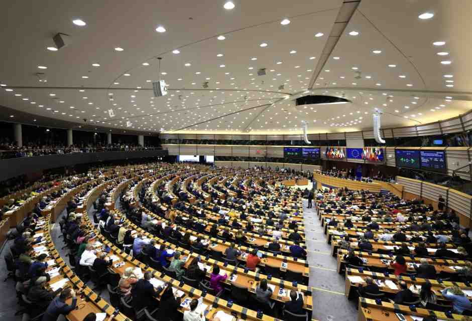 Le proiezioni per le europee. Le destre e il terzo posto