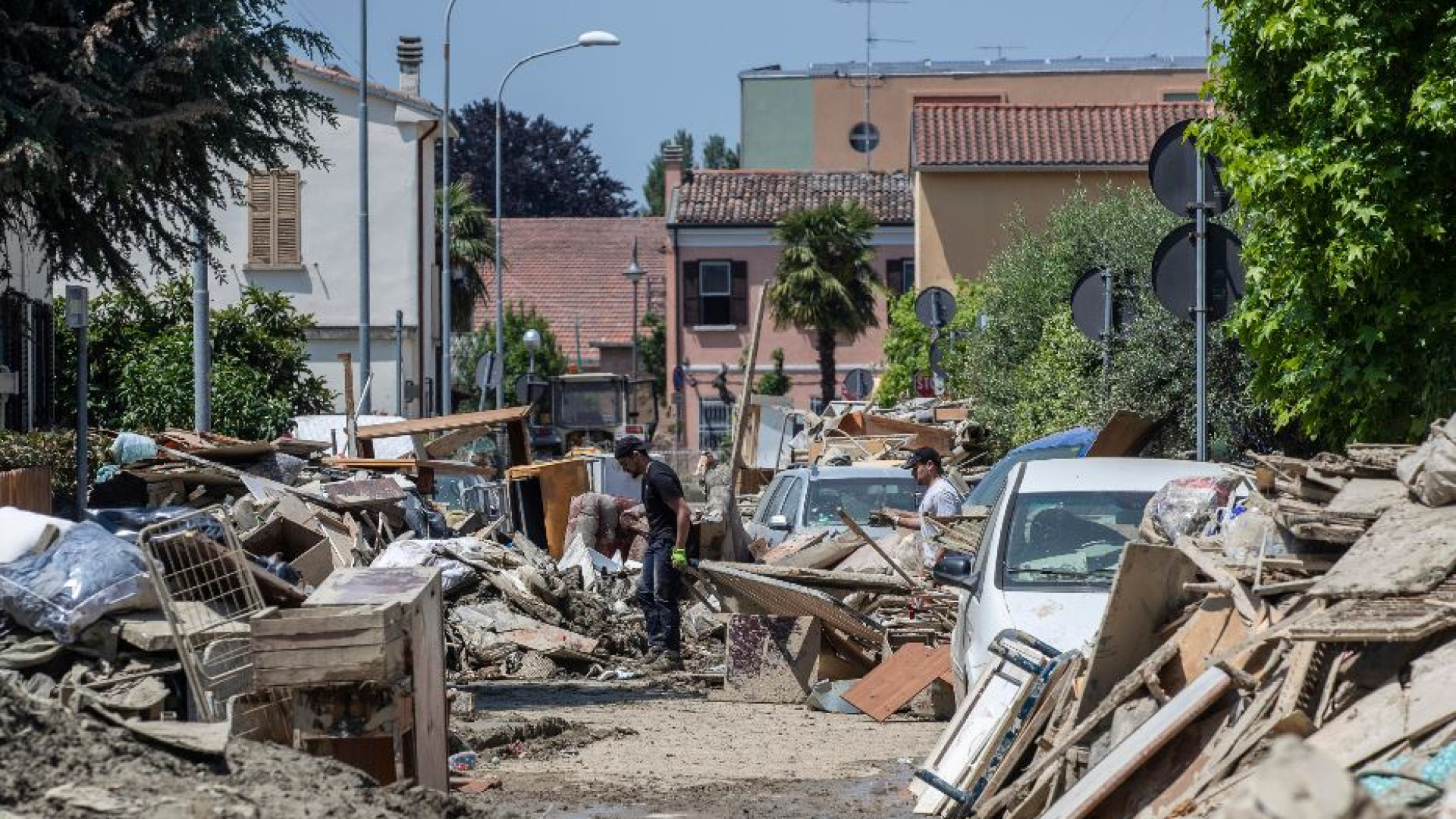Viaggio in Romagna un anno dopo: «Attenti, le frane si moltiplicano»