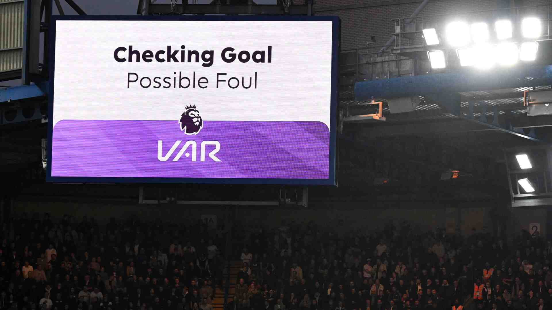 Beati gli svedesi che hanno cacciato il Var dagli stadi