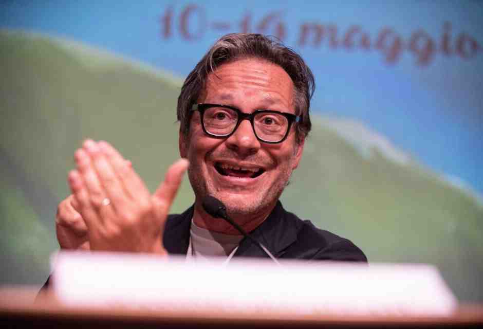 Il disagio della scuola non sono solo i voti e i cellulari, ma la Legge del senso