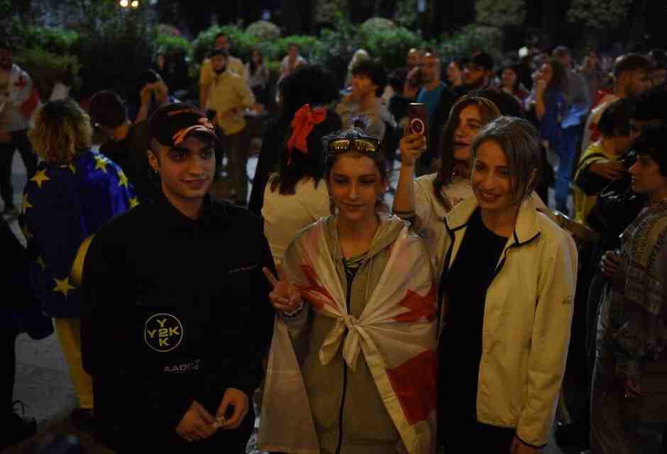 Il primo atto della presidente georgiana contro il governo