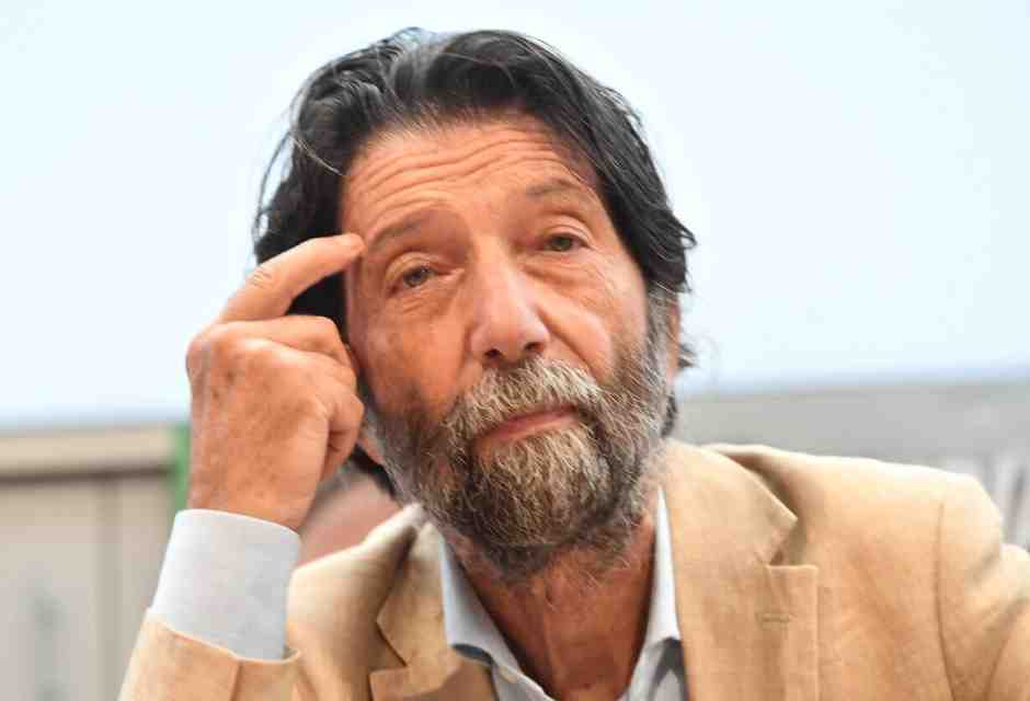 Contro Cacciari e quella superiorità data dal gergo filosofico più astruso