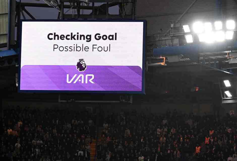 Beati gli svedesi che hanno cacciato il Var dagli stadi