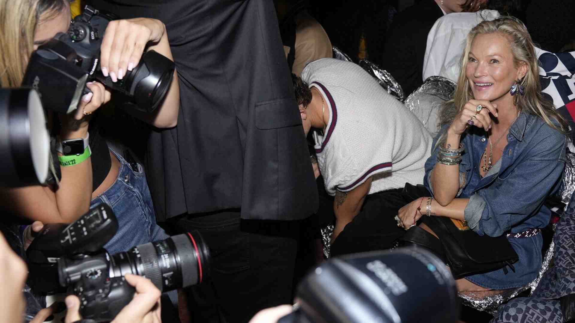 Dai giornali alla televisione. Rapporto sulle ultime vanità