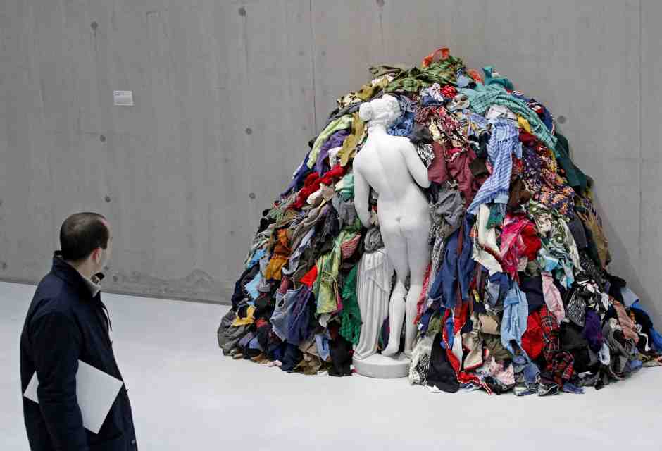 La "Venere degli stracci" è la più brutta scultura di artista italiano vivente