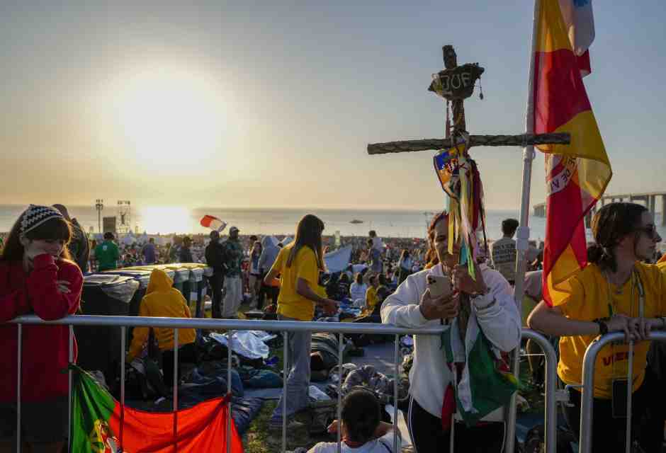 Nell’Europa senza Dio è record di battesimi adulti in Francia e Belgio