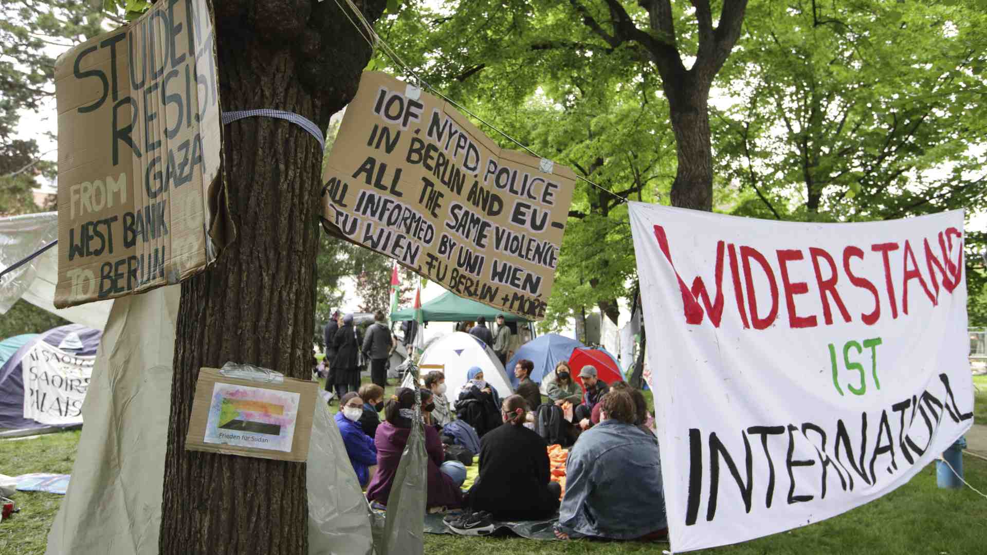 Il voto decisivo non è nei campus ed è sottovalutato, ci dice Ben Smith