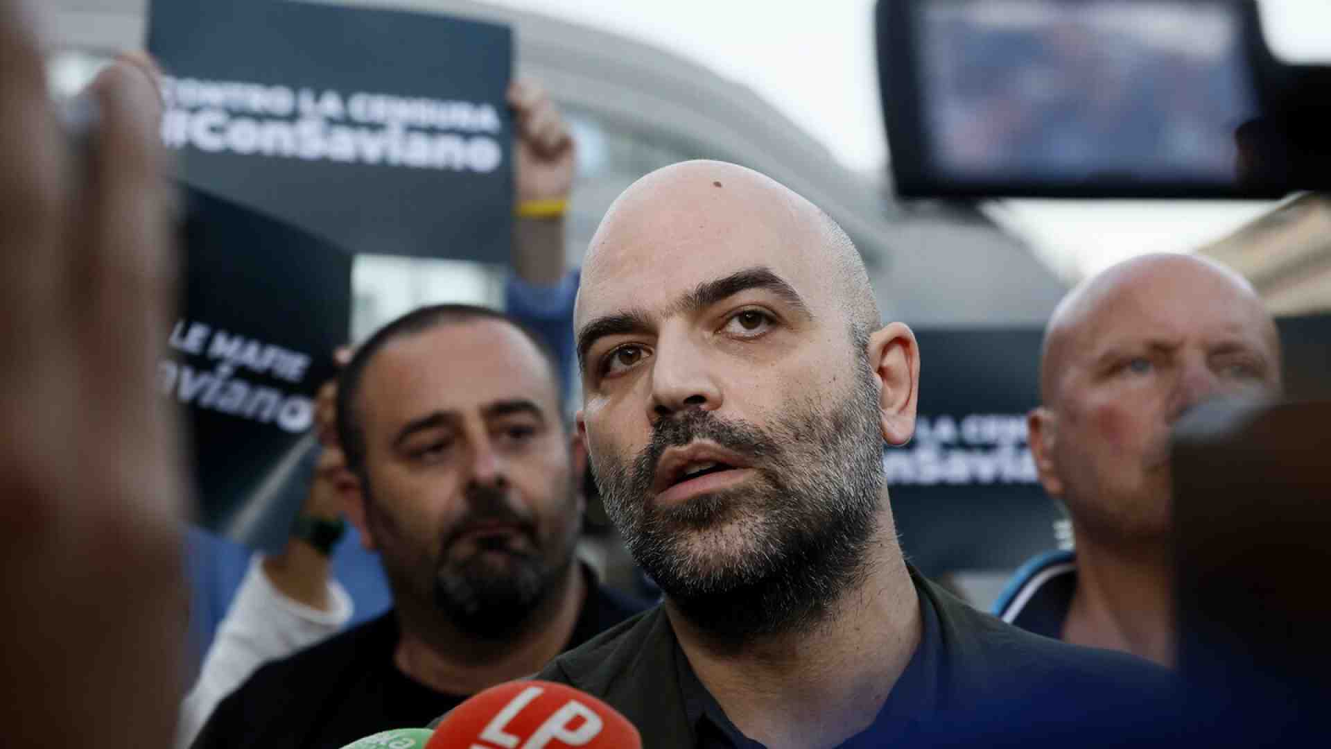 Saviano confonde la felicità con l'Oktoberfest
