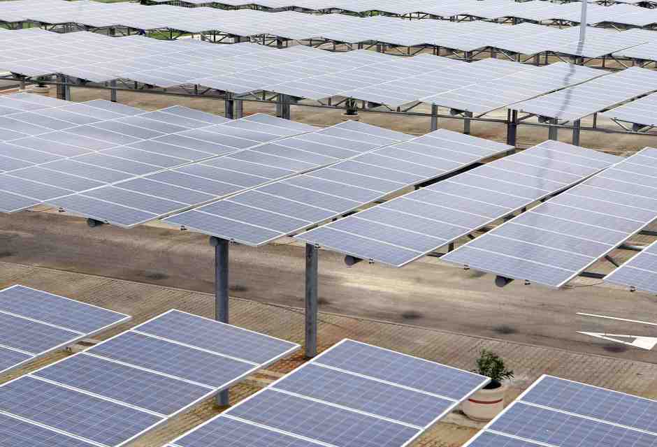 Ambientalismo a parole: nei fatti Schlein si schiera contro il fotovoltaico