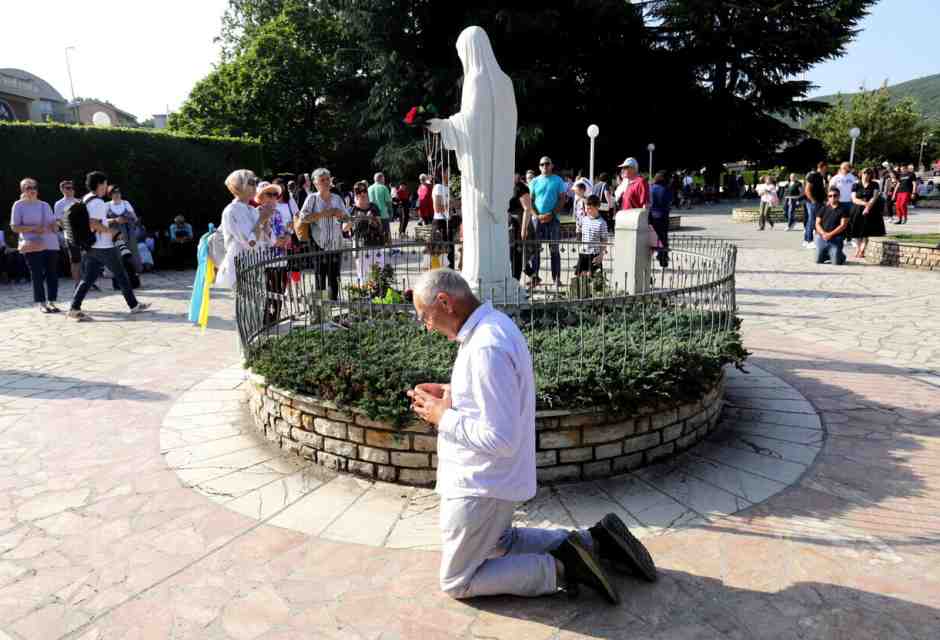 Madonne e postine. In arrivo nuove norme (più rigide) per valutare le apparizioni. E Medjugorje?